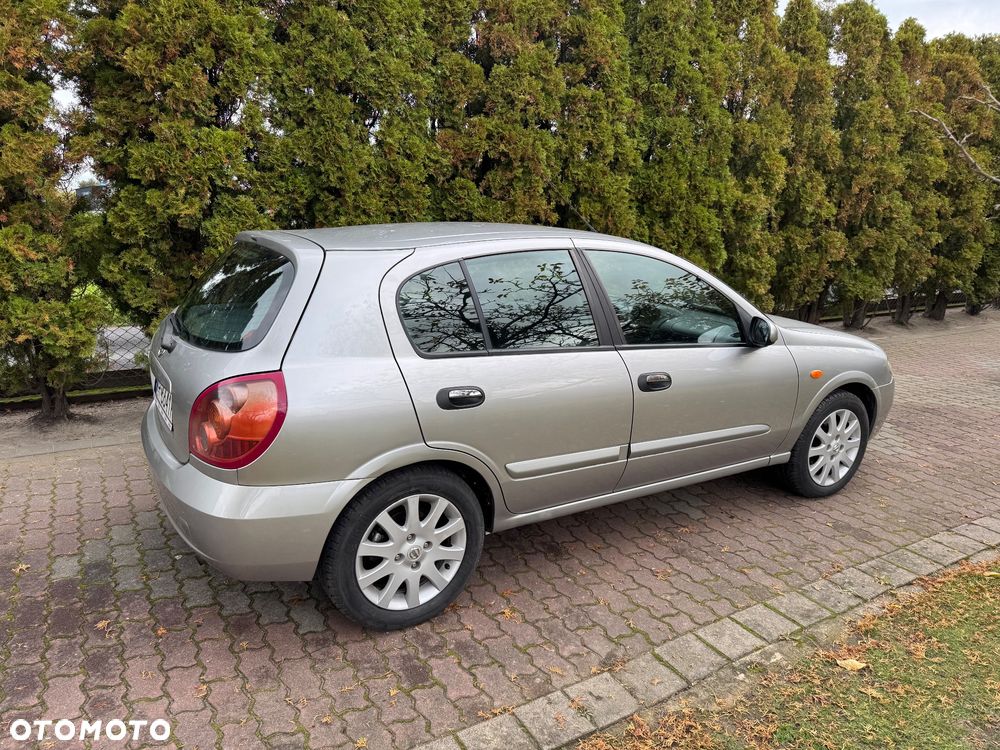 Nissan Almera II 1.5 Visia - 2