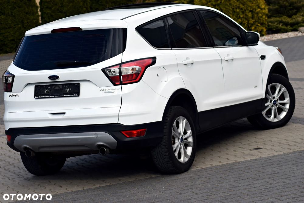 Ford Kuga 1.5 EcoBoost 4x4 Titanium - 4