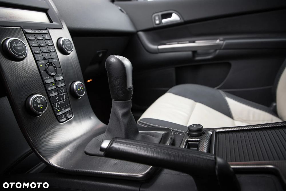 Volvo C30 2.0D R-Design - 19