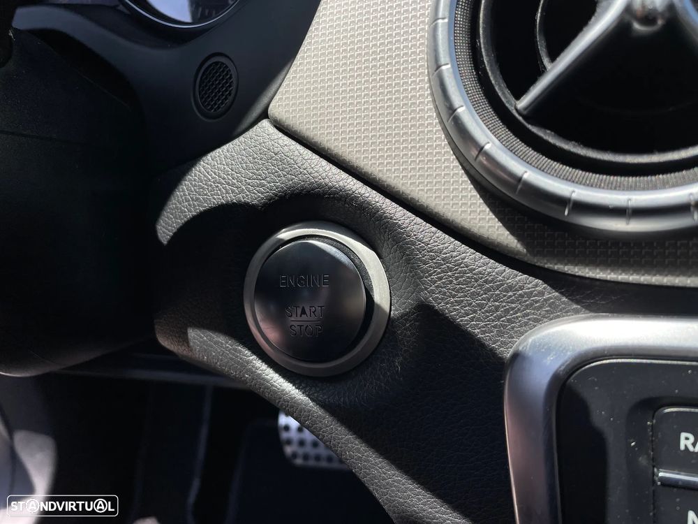 Mercedes-Benz CLA 180 d Urban Aut. - 28