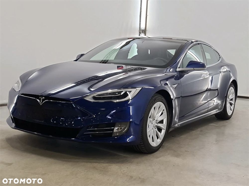 Tesla Model S - 1