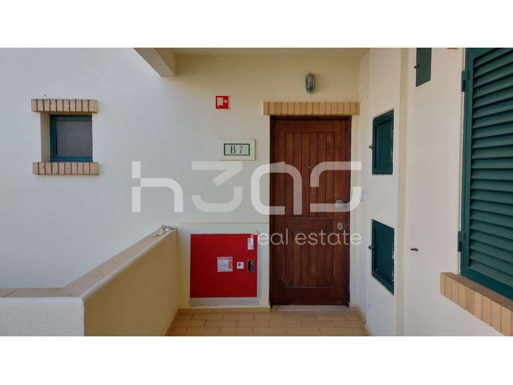 Exclusividade a 200 Metros do Mar T1 com Garagem em Condomínio Priv... - Grande imagem: 5/29