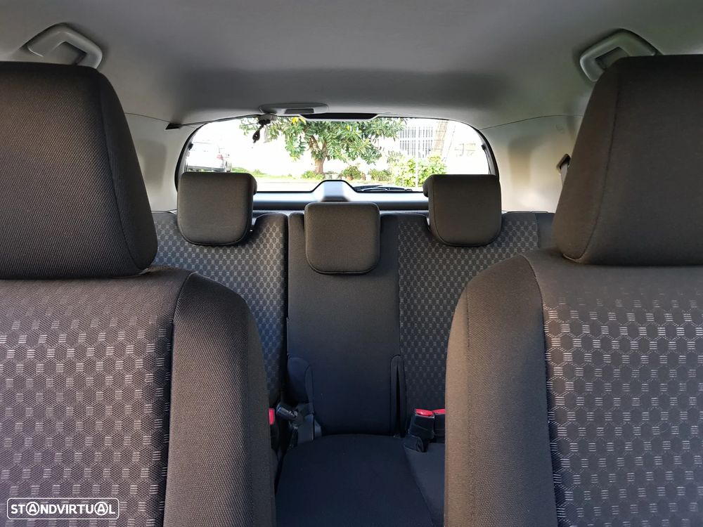 Toyota Urban Cruiser 1.33 VVT-i Sol - 30