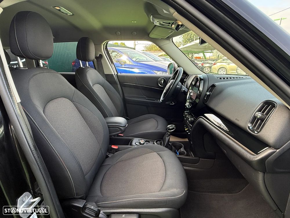 MINI Countryman Cooper SE ALL4 Auto - 26