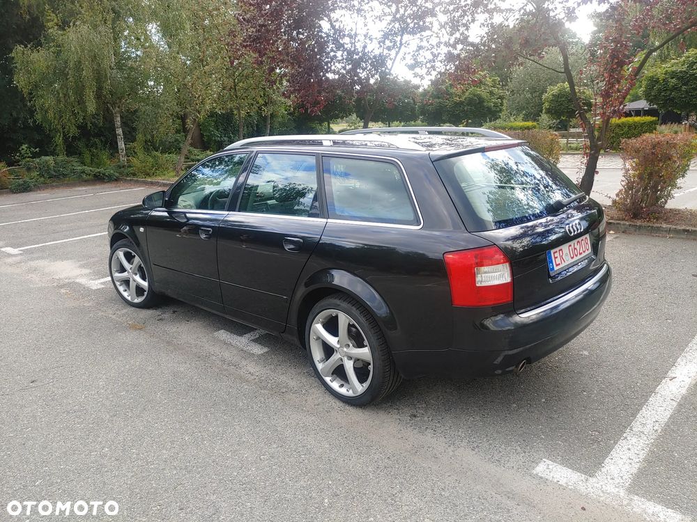 Audi A4 Avant - 4