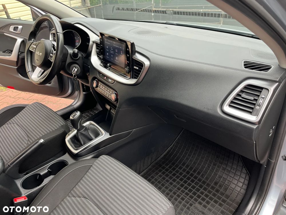 Kia Ceed 1.5 T-GDI M - 25
