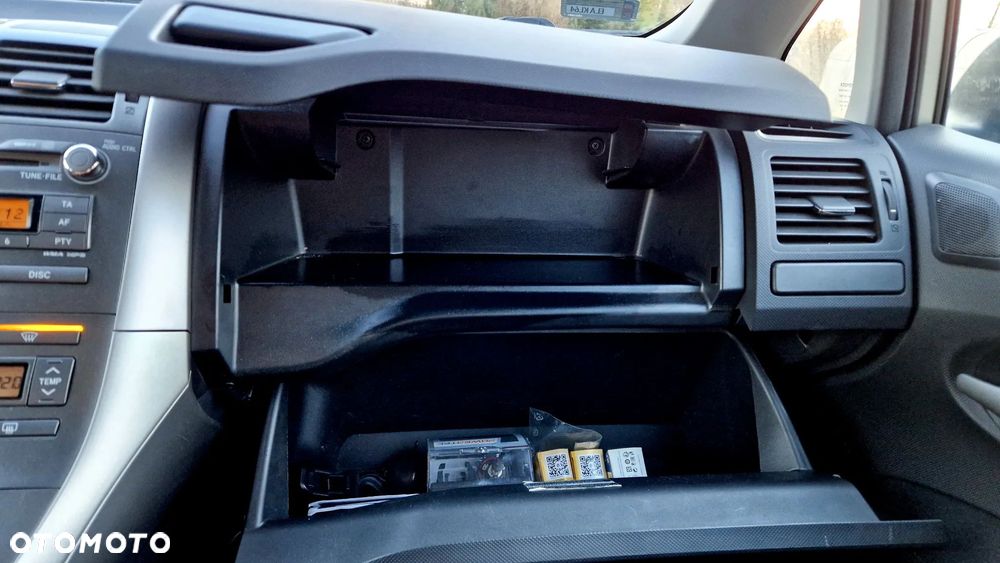 Toyota Auris 1.6 Sol - 19