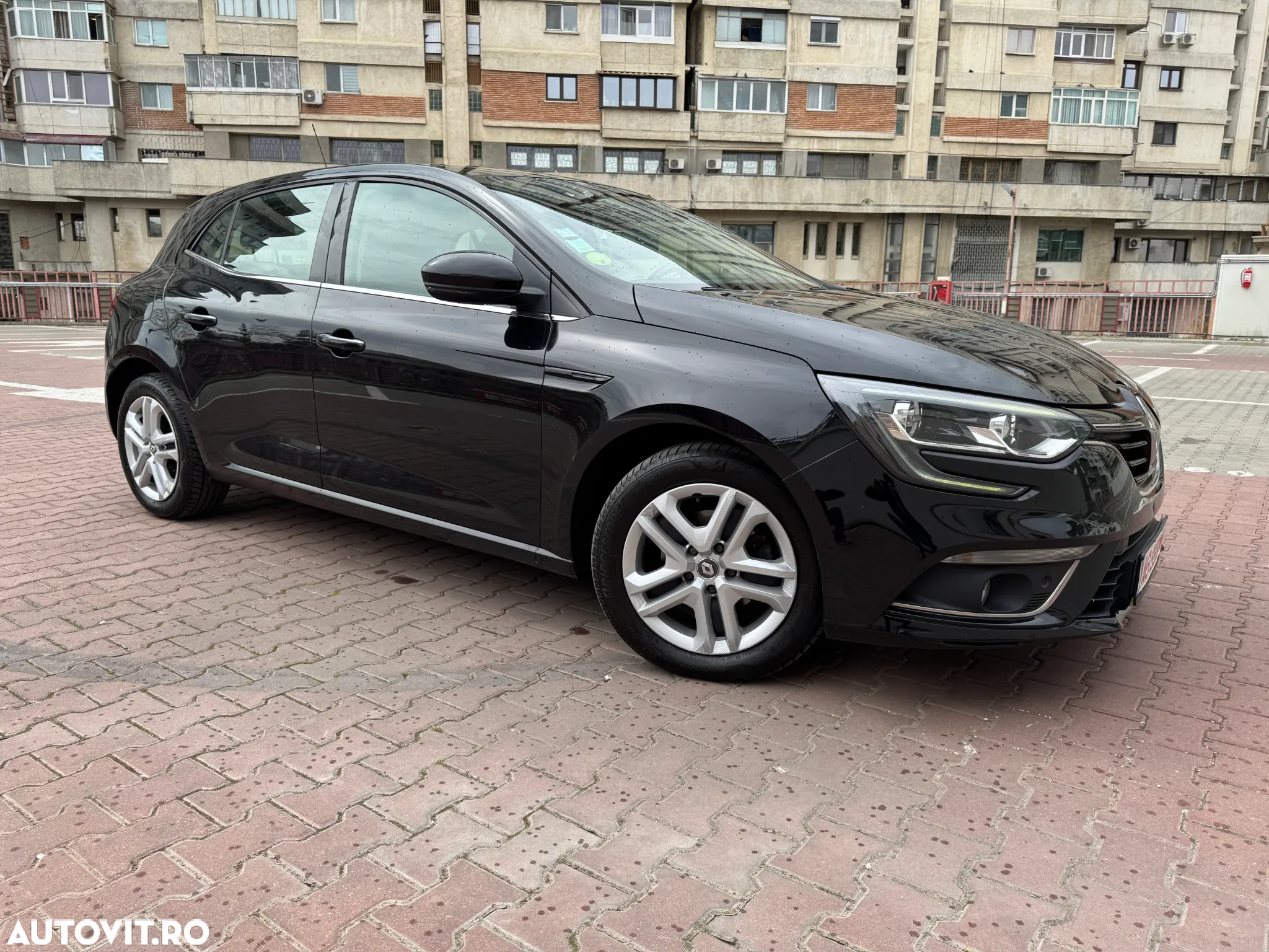 Renault Megane ENERGY dCi 110 EDC LIMITED - 6