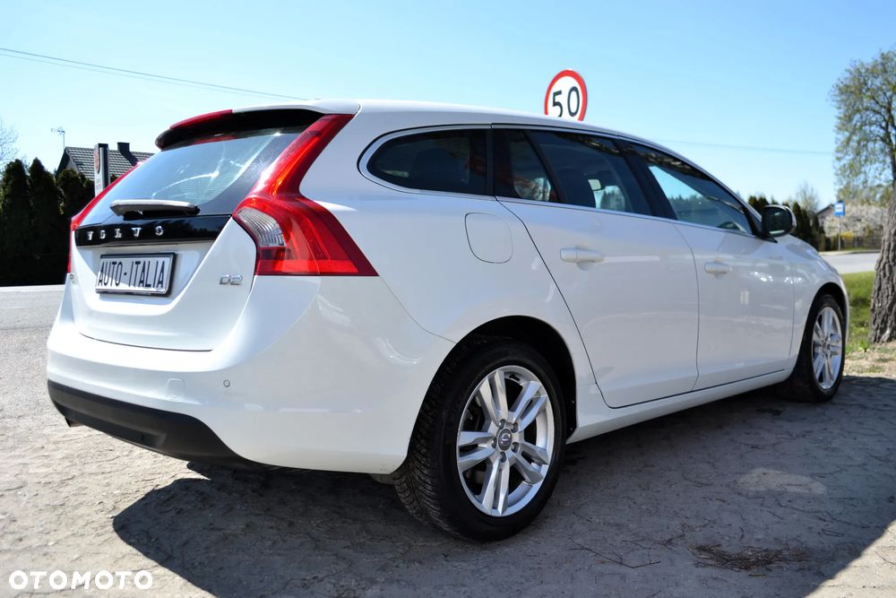 Volvo V60 DRIVe Momentum - 4