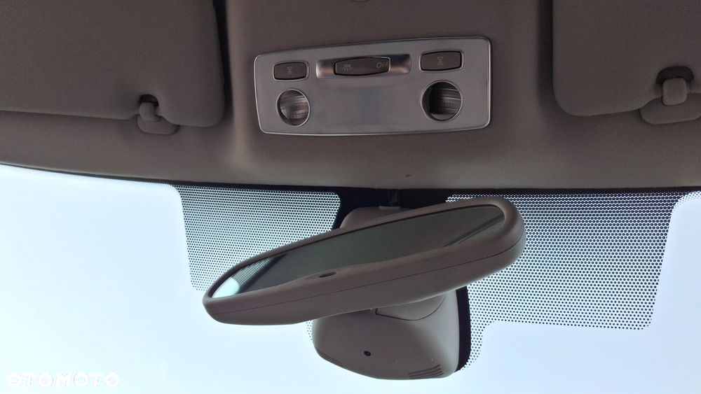 Renault Laguna dCi 150 FAP Start-Stop Bose Edition - 31
