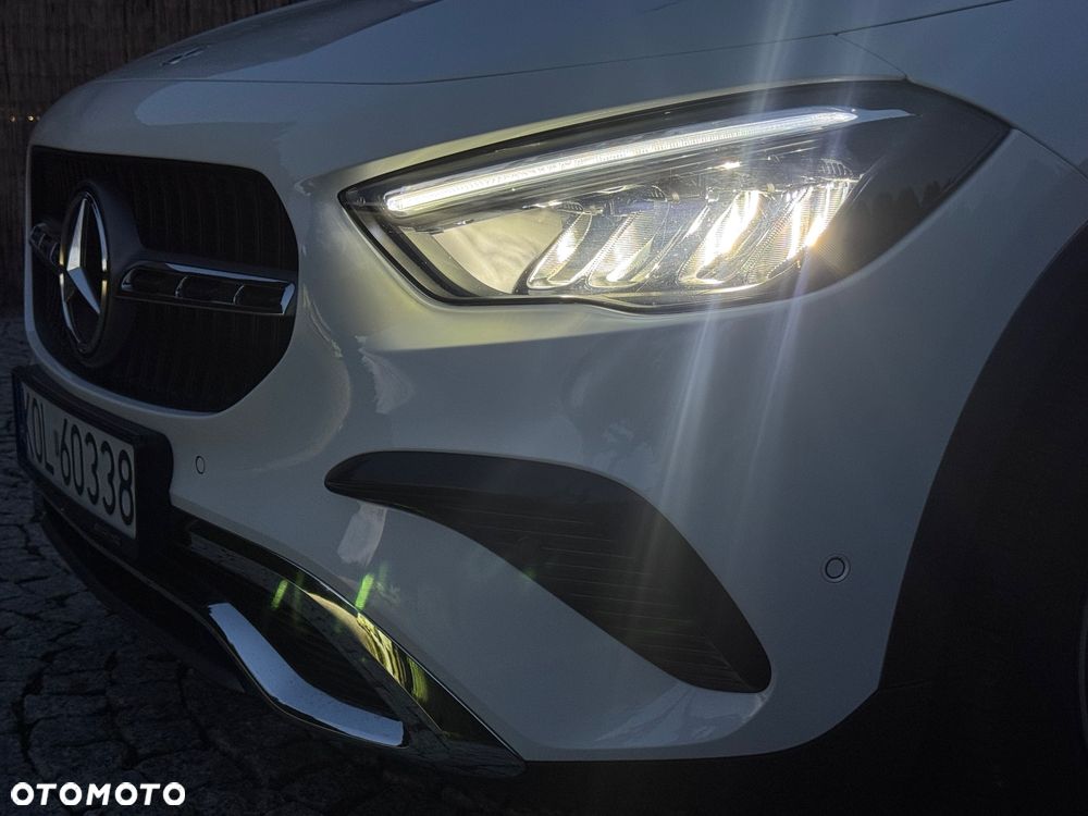 Mercedes-Benz GLA 200 Progressive - 32