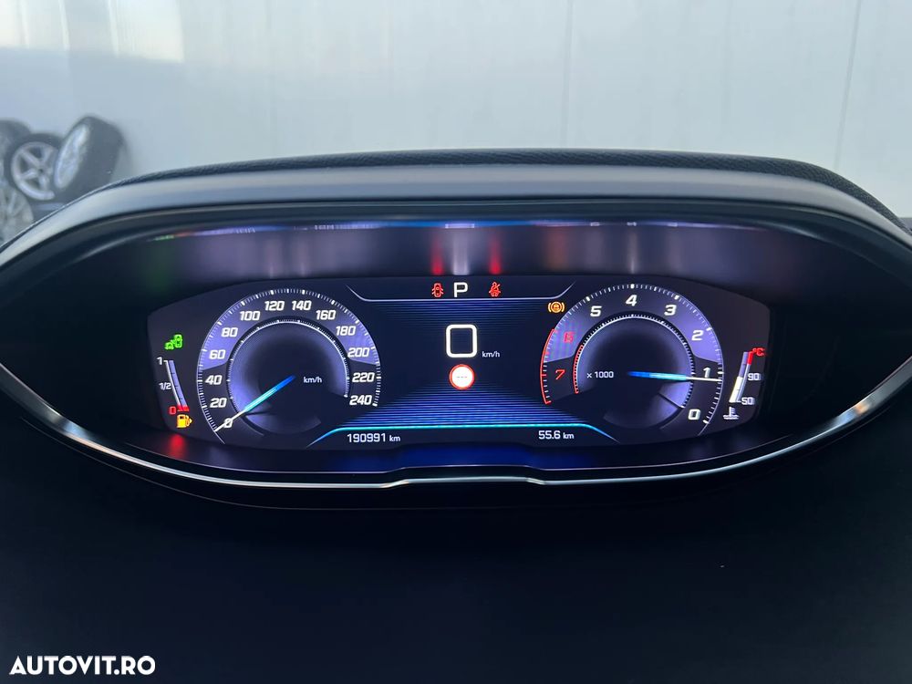 Peugeot 3008 1.2 PureTech 130 EAT8 GT - 16