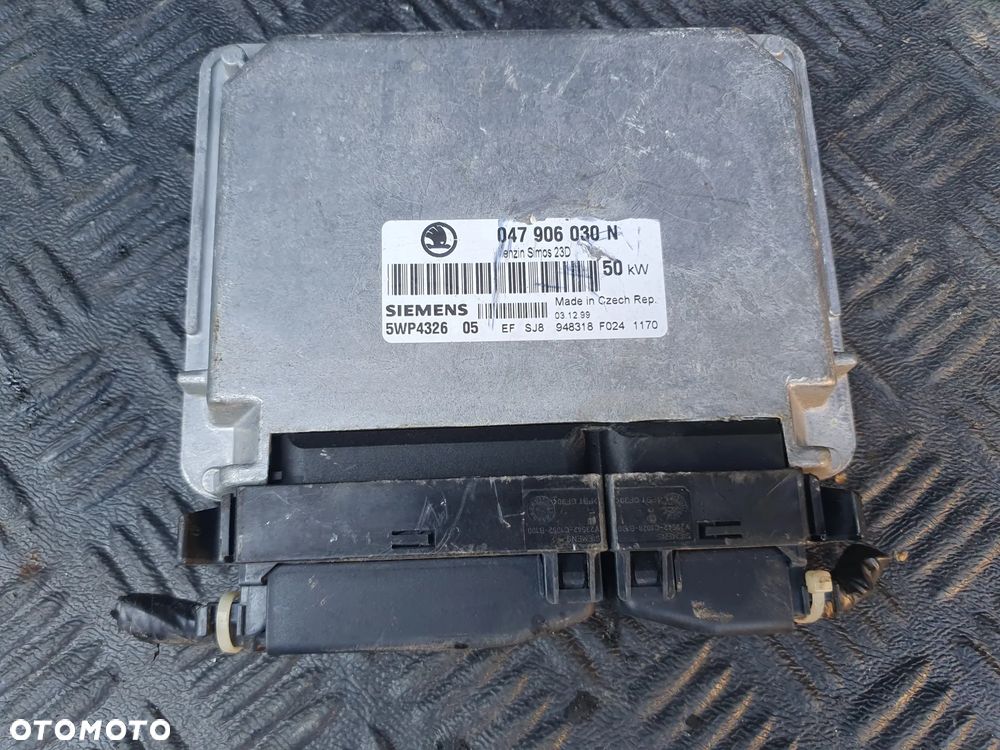 SKODA FELICIA 1.3 STEROWNIK SILNIKA 047906030N POSIADAM 3 SZT - 1