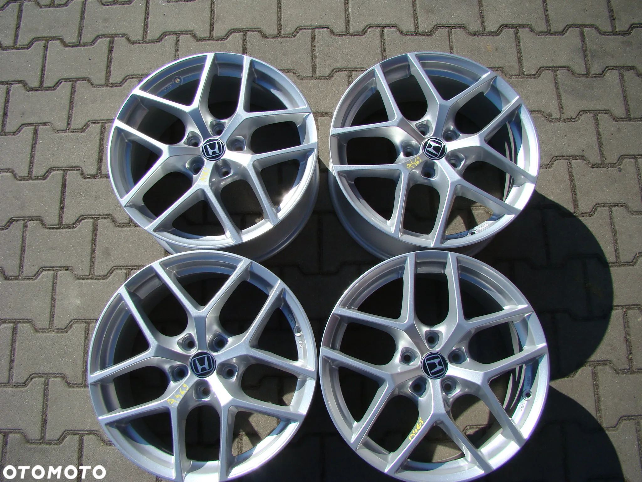 a469 5x114,3 Honda Accord Civic CR-V FR-V ZR-V 8jx18 niemontowane - 1
