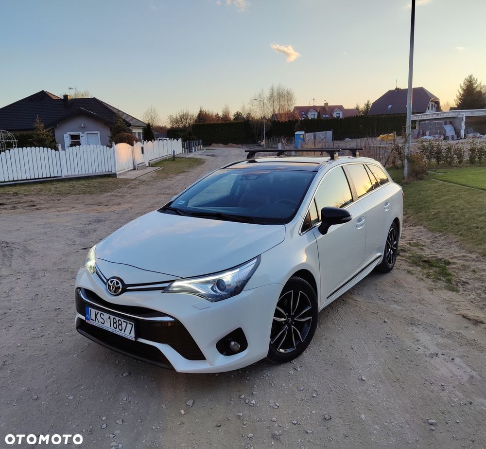 Toyota Avensis 1.8 Selection - 1