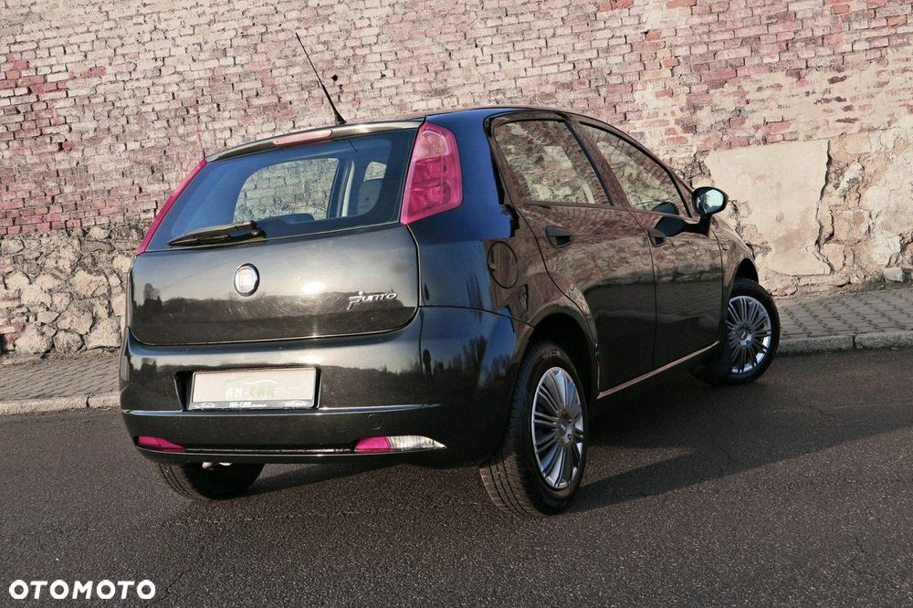 Fiat Grande Punto 1.2 8V Dynamic - 23