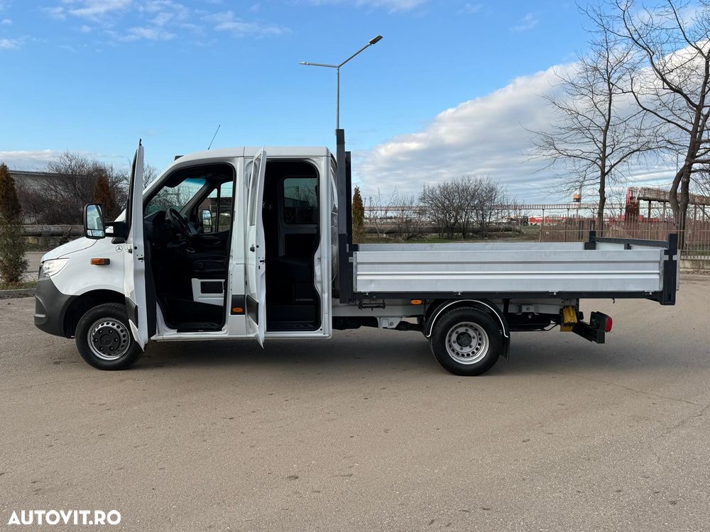 Mercedes-Benz Sprinter - 10