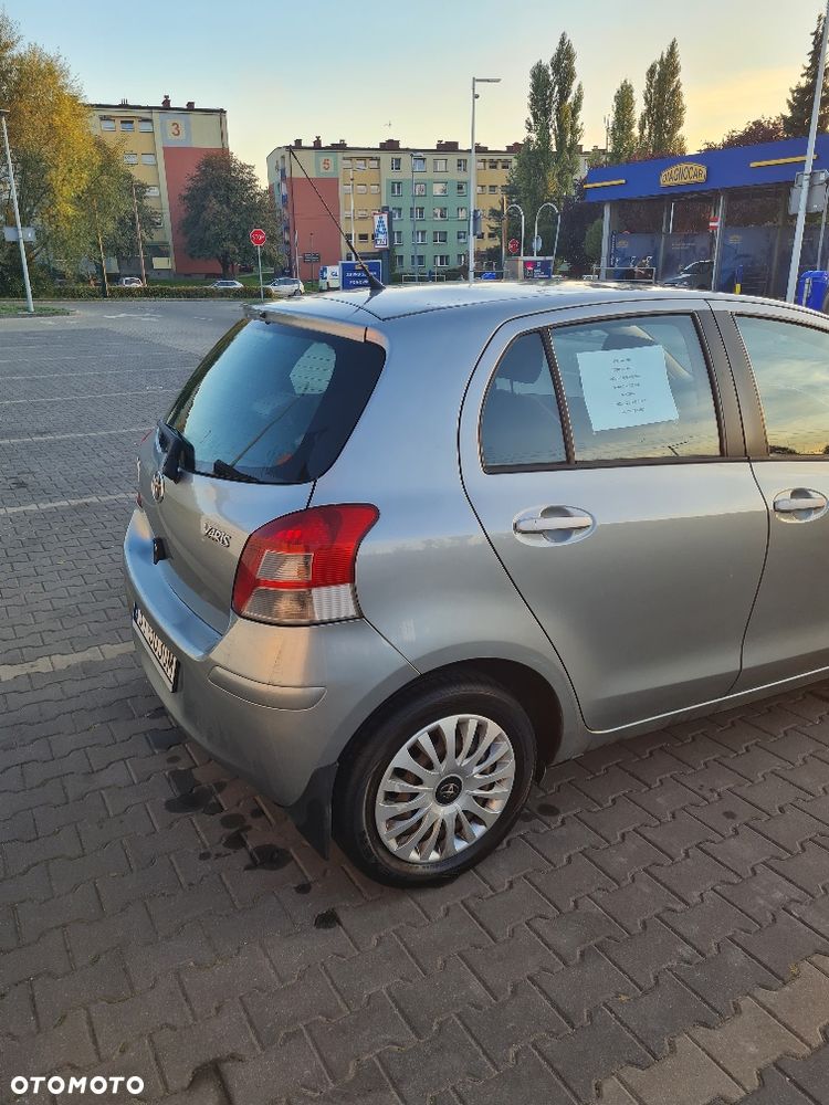 Toyota Yaris - 5