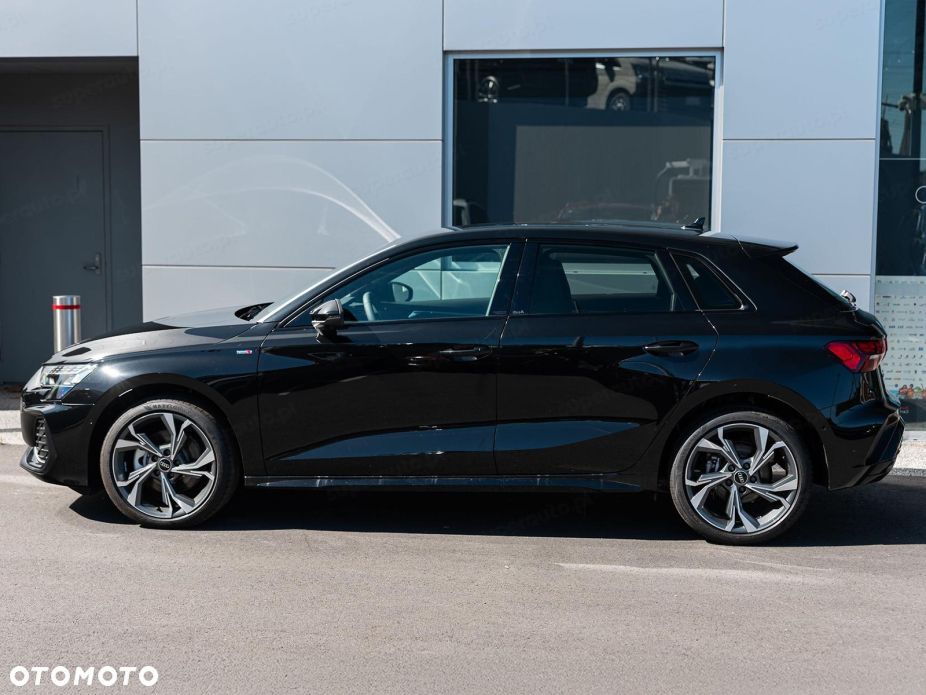 Audi A3 Sportback - 3