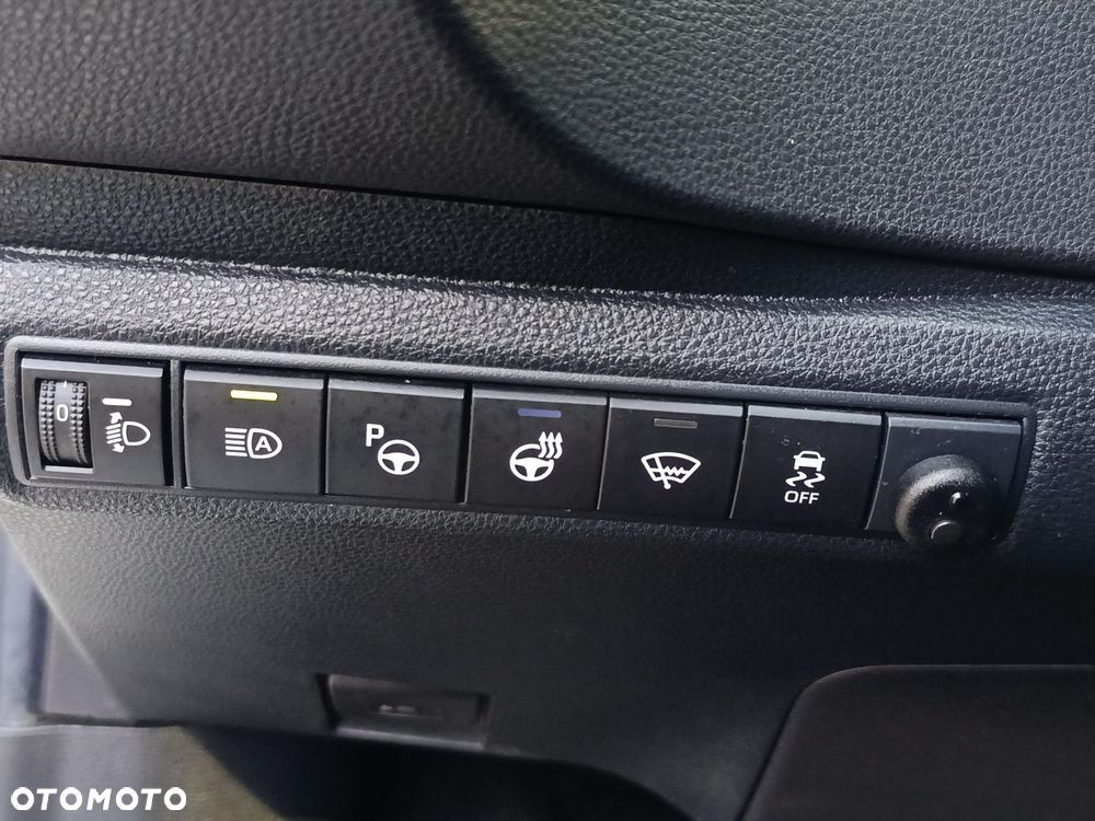 Toyota Corolla 2.0 Hybrid Selection - 24