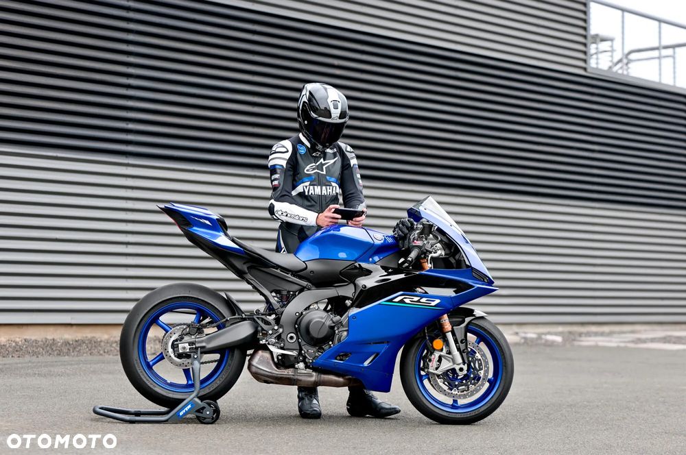 Yamaha R9 - 13