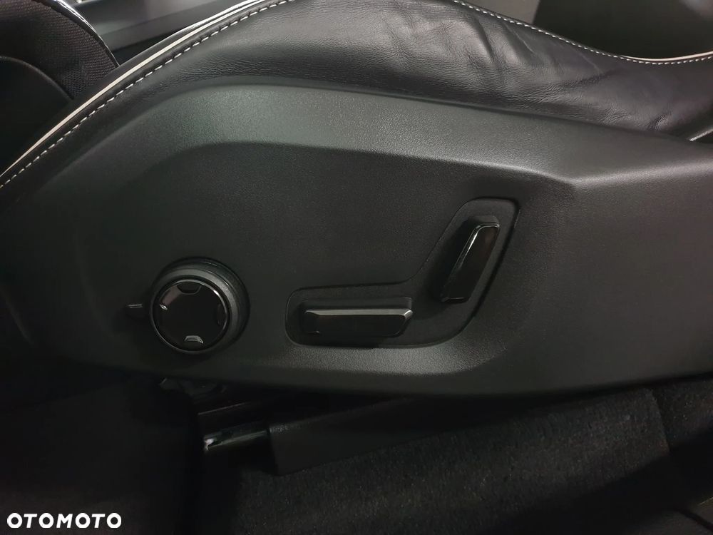 Volvo XC 60 B4 D Geartronic RDesign - 27