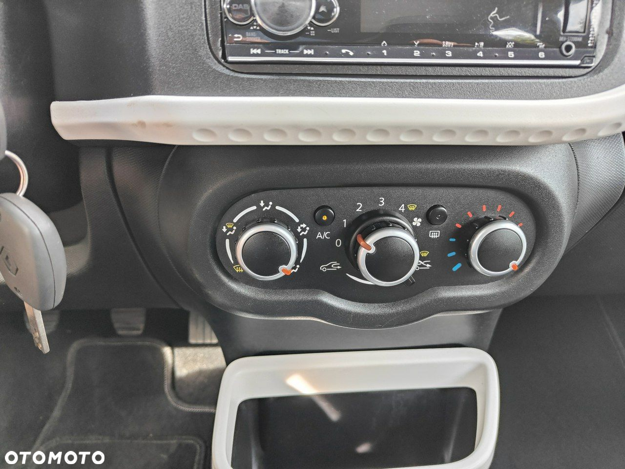 Renault Twingo SCe 70 Life EU6 - 12