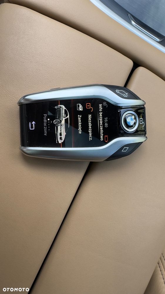 BMW Seria 7 740d xDrive - 14