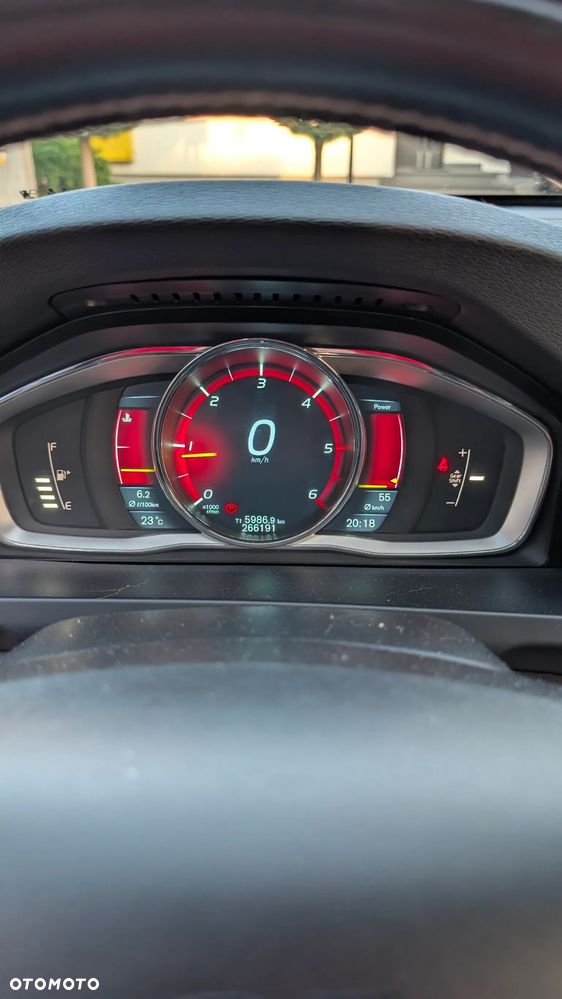 Volvo V60 D4 Drive-E R-Design Kinetic - 32