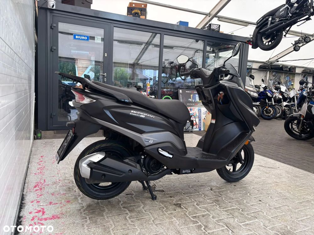 Suzuki Burgman - 17