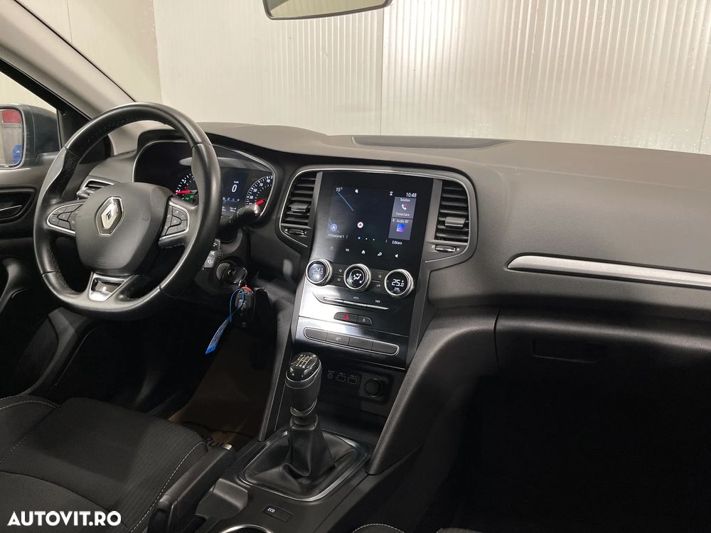 Renault Megane TCe 140 GPF Equilibre - 8