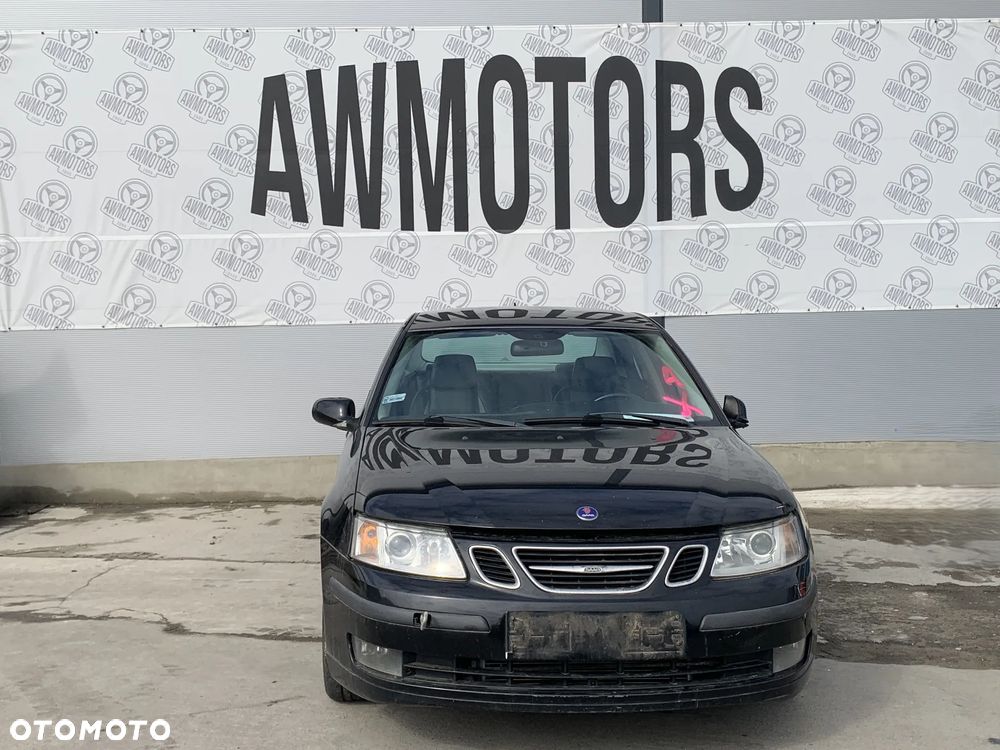 SAAB SPORT 2003 *SAMOCHÓD NA CZĘŚCI* 4963 MASKA, LAMPA, DRZWI, LUSTERKO, ZDERZAK, GRILL, BŁOTNIK, KLAPA, BELKA, DESKA, FOTELE, KANAPA, ĆWIARTKA KIEROWNICA, TARCZE, ZACISKI, ZAWIESZENIE, KOMPLETNY PRZÓD, KOMPLETNY TYŁ, LICZNIK, ZEGARY, PRAWE LEWE PRZÓD TYŁ - 4