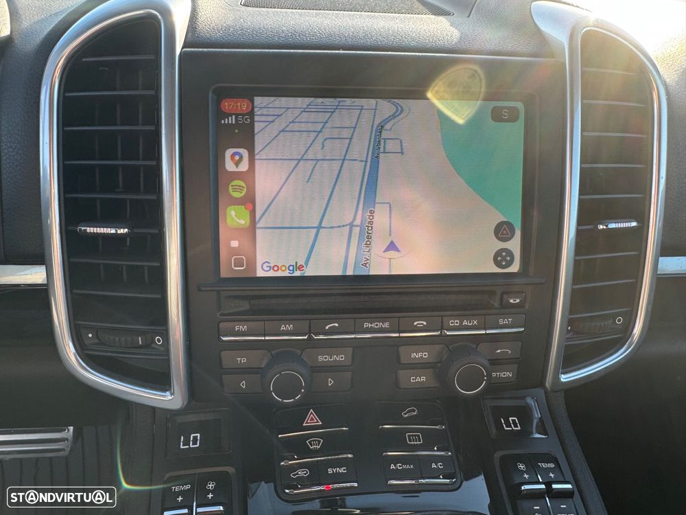 Porsche Cayenne - 11