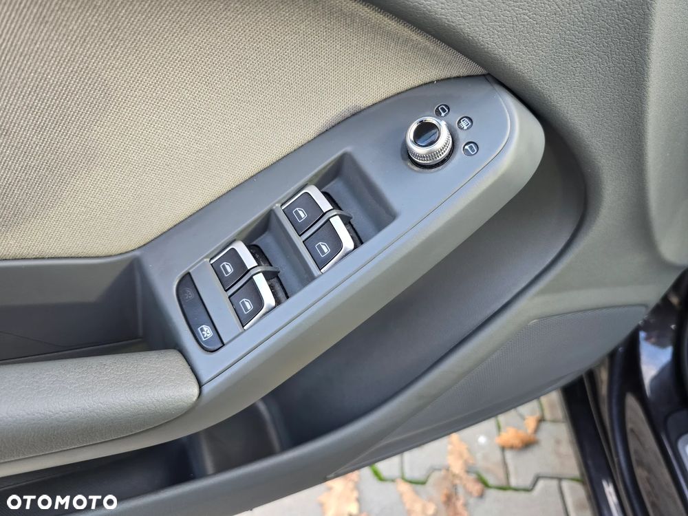 Audi A4 Avant 2.0 TDI Quattro S tronic - 15