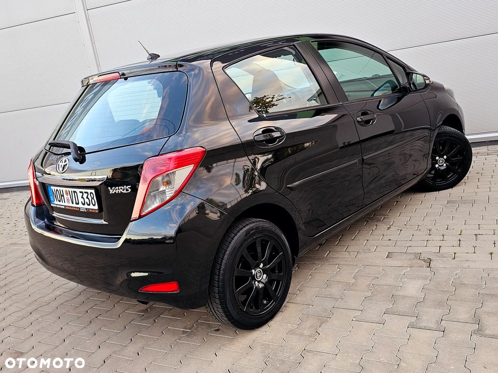Toyota Yaris 1.33 VVT-i Executive - 3