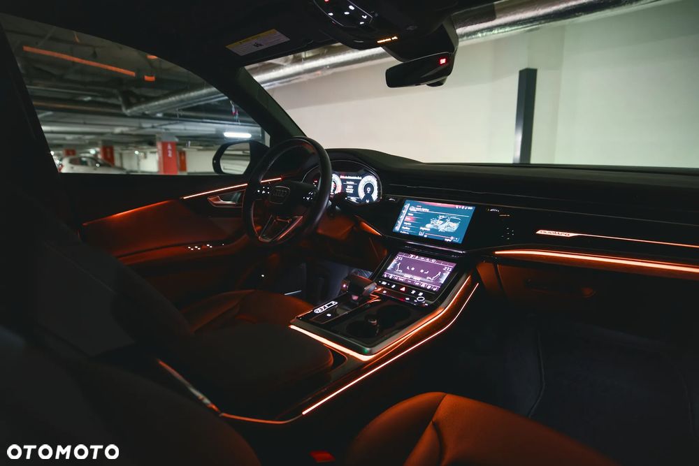 Audi Q8 SUV TFSI quattro 250 kW tiptronic S line business - 38