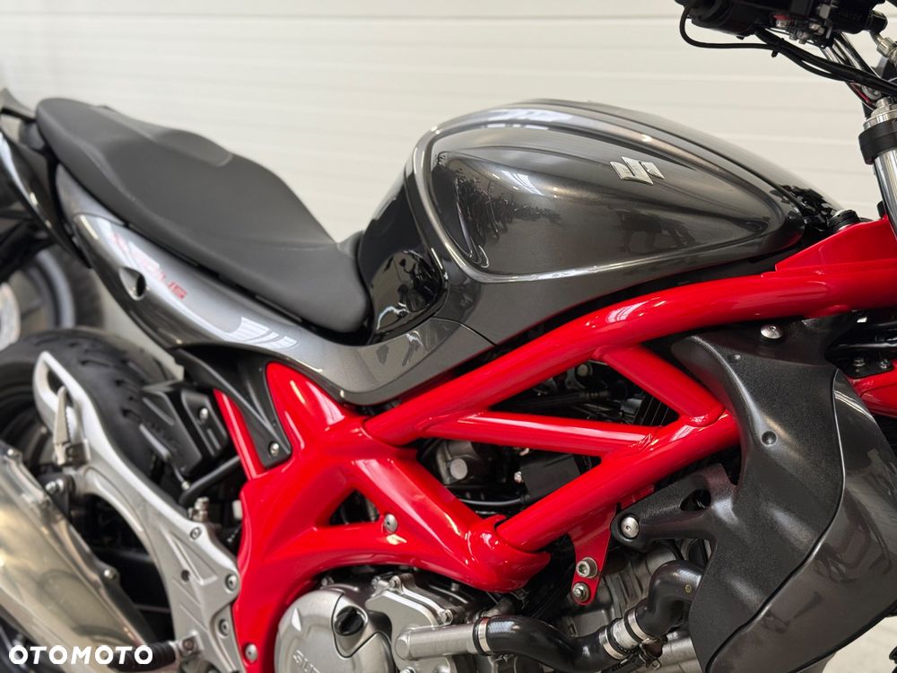 Suzuki Gladius - 16