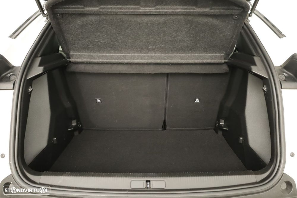 Peugeot 2008 1.2 PureTech GT EAT8 - 23