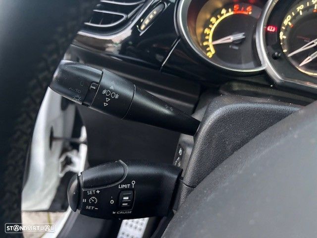 Citroën DS3 1.6 e-HDi Airdream Sport Chic - 11