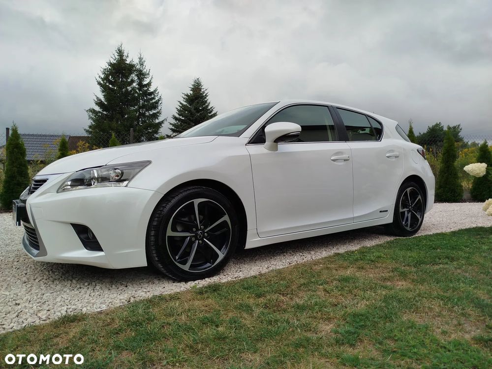 Lexus CT 200h Prestige - 14