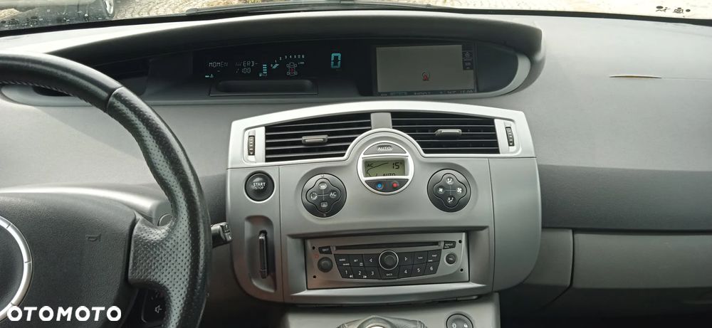 Renault Scenic 1.6 16V 110 Dynamique - 13