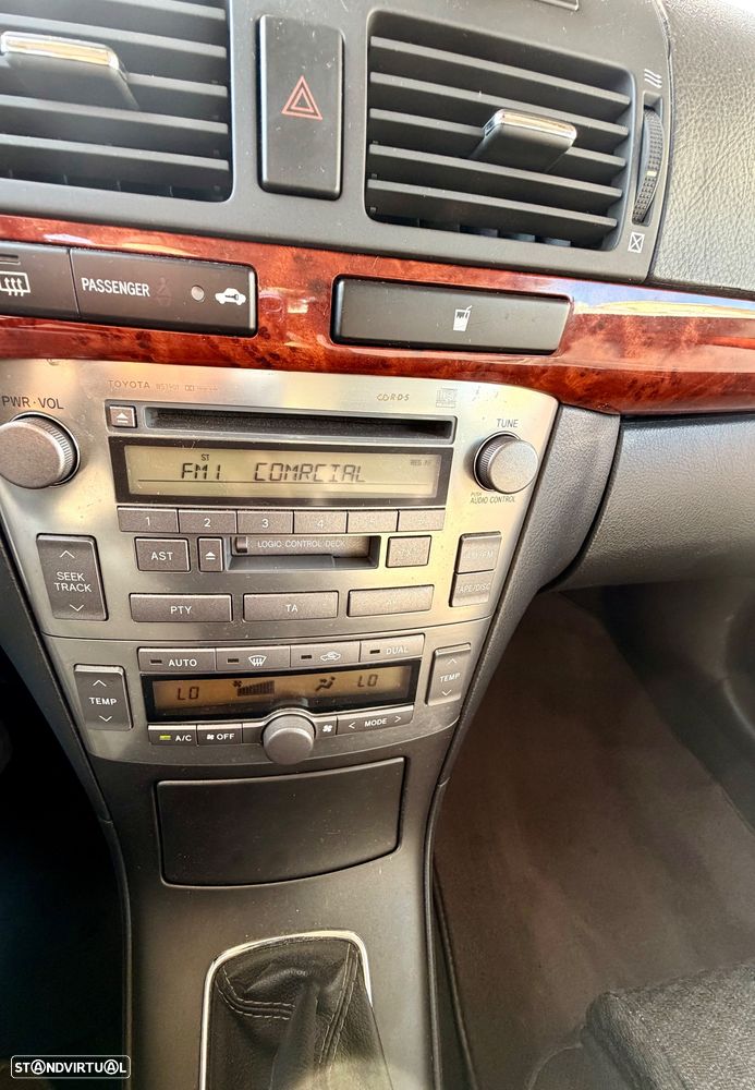 Toyota Avensis S/D 1.6 Sol EC - 35