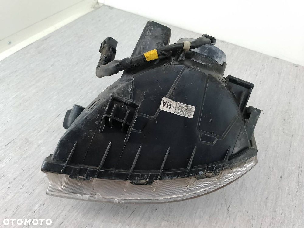 LAMPA PRZÓD PRAWA KIA PICANTO I 92102070 - 8