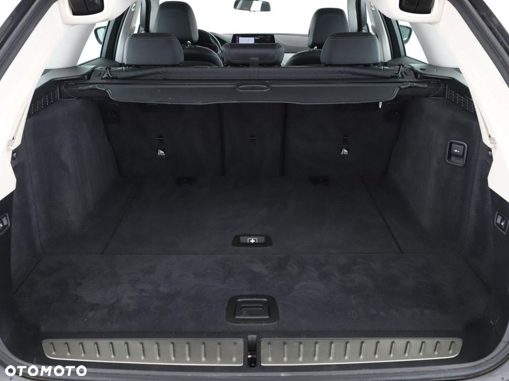 BMW Seria 5 520d mHEV - 21