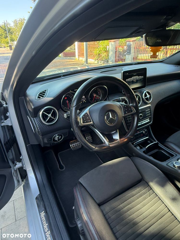 Mercedes-Benz Klasa A 180 7G-DCT AMG Line - 7
