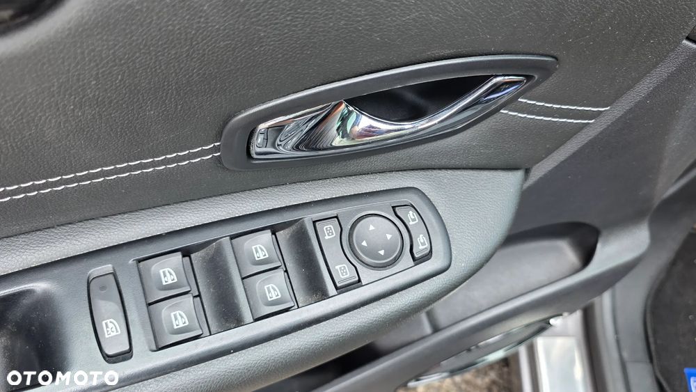 Renault Grand Scenic Gr 1.4 16V TCE Bose Edition - 26
