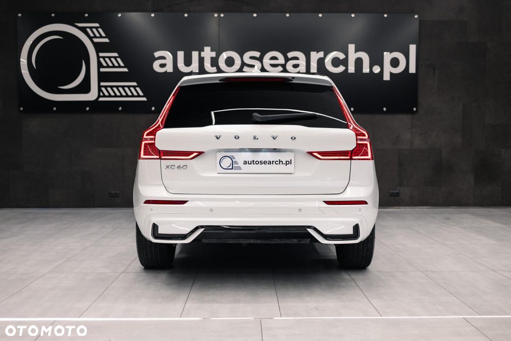 Volvo XC 60 B5 B AWD Plus Dark - 6