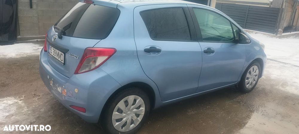 Toyota Yaris 1.3 VVT-i Luna - 2
