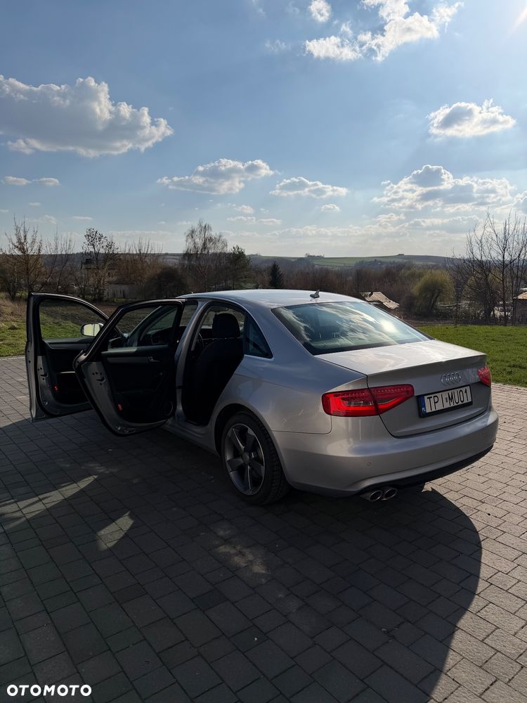 Audi A4 Limousine 2.0 TDI DPF multitronic Attraction - 5