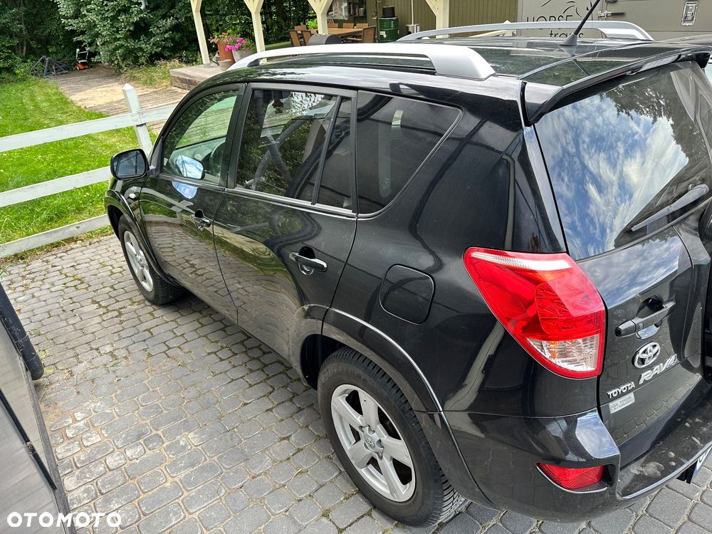 Toyota RAV4 - 7
